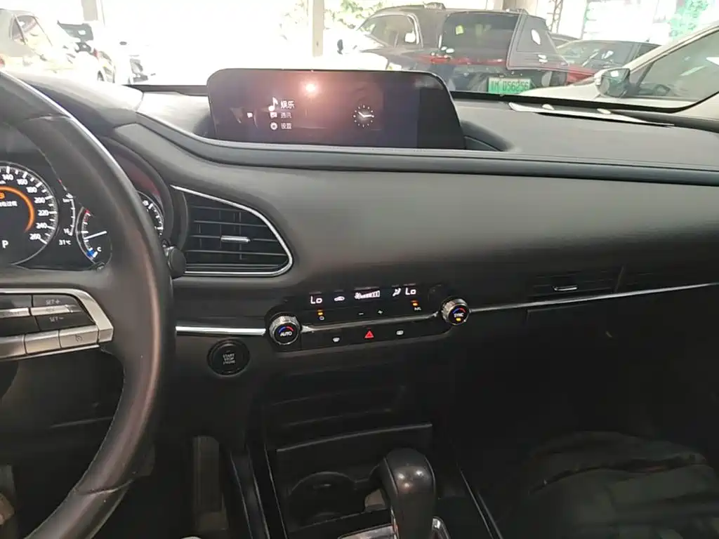 Mazda CX-30 — фото 13