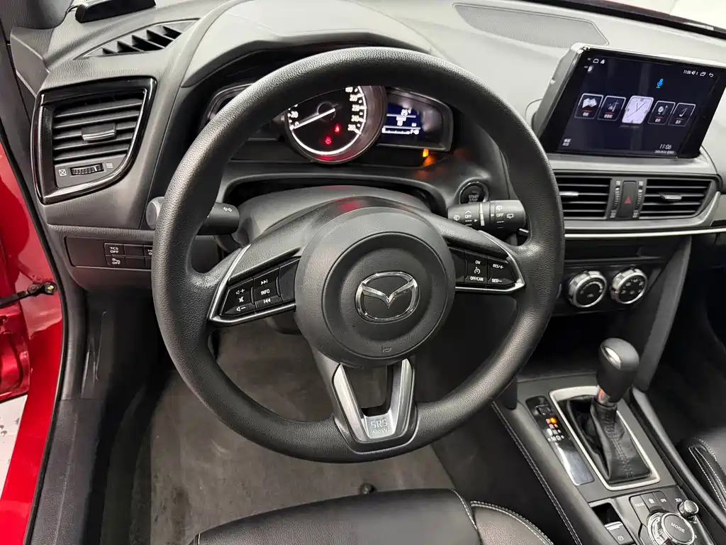 Mazda CX-4 — фото 10