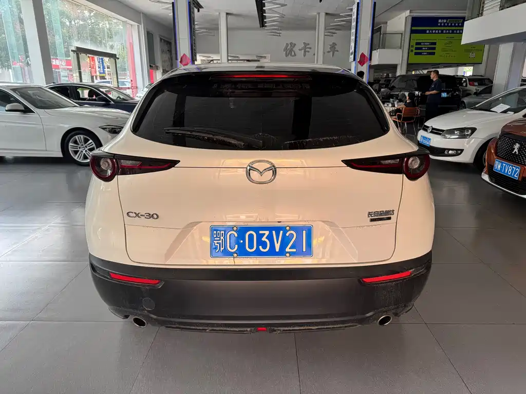 Mazda CX-30 — фото 8