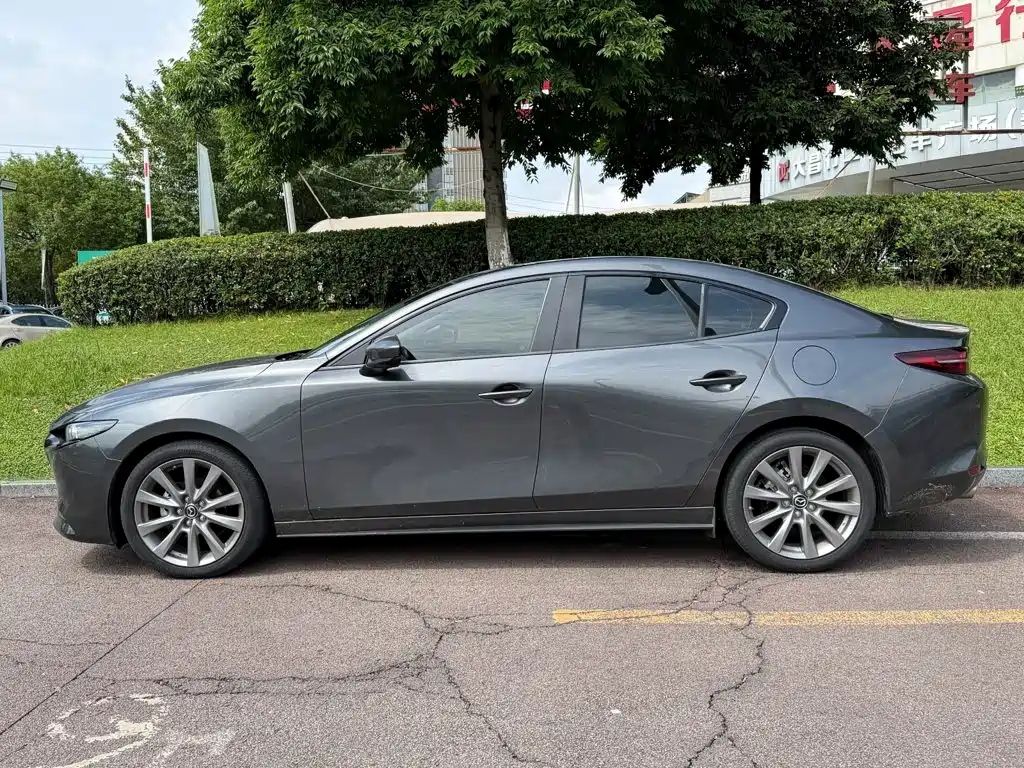 Mazda 3 Axela — фото 3