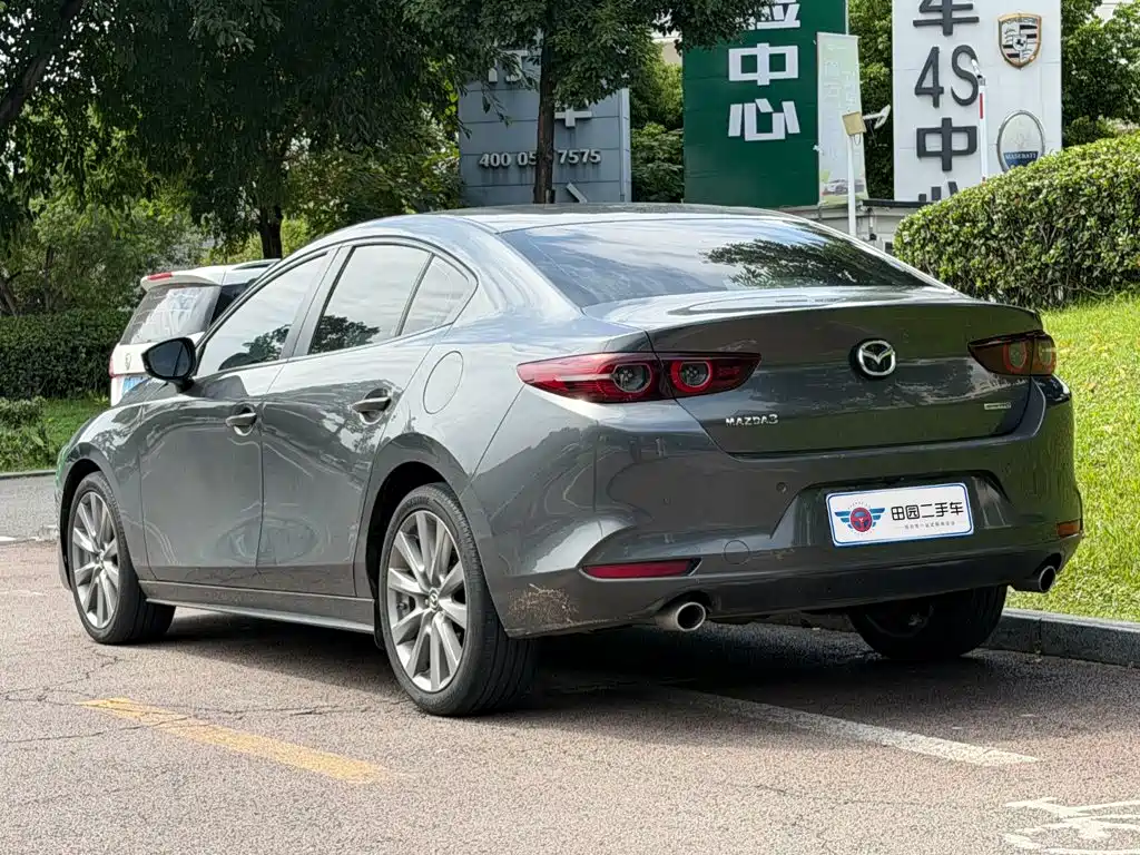 Mazda 3 Axela — фото 4