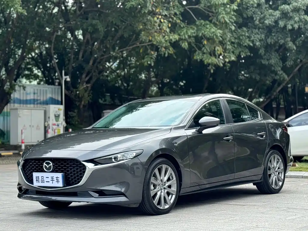 Mazda 3 Axela — фото 4