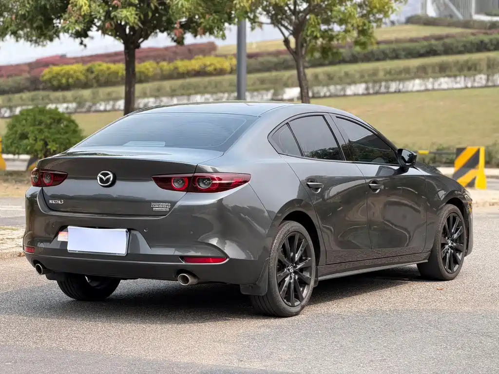 Mazda 3 Axela — фото 5