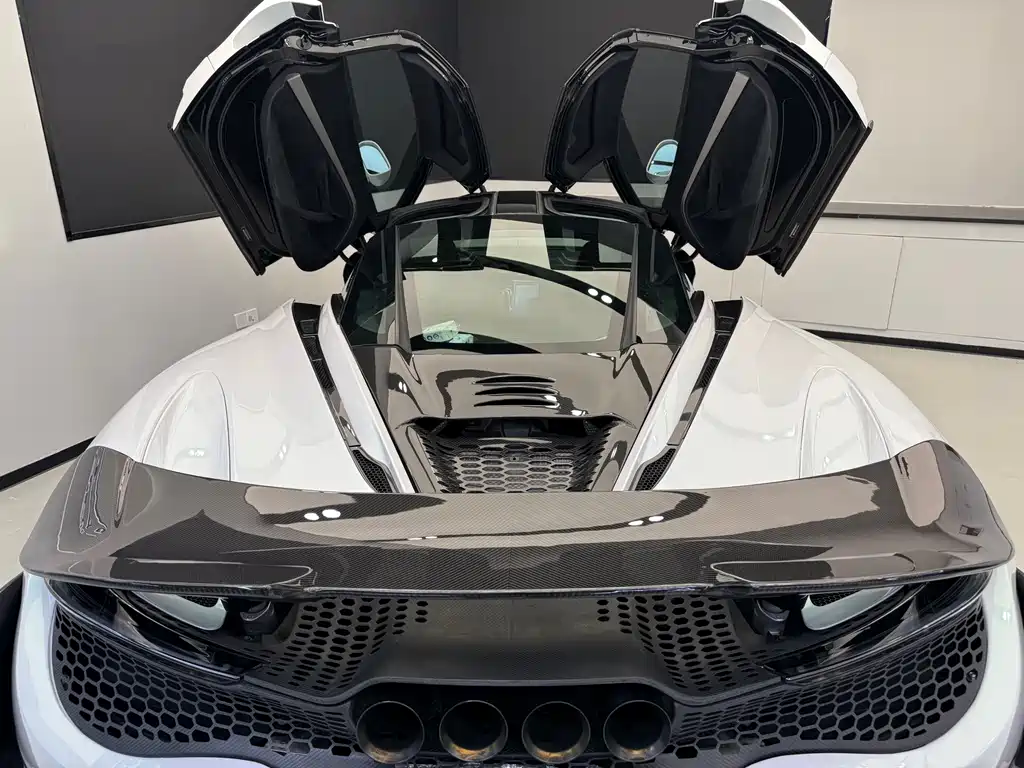 McLaren 720S — фото 16