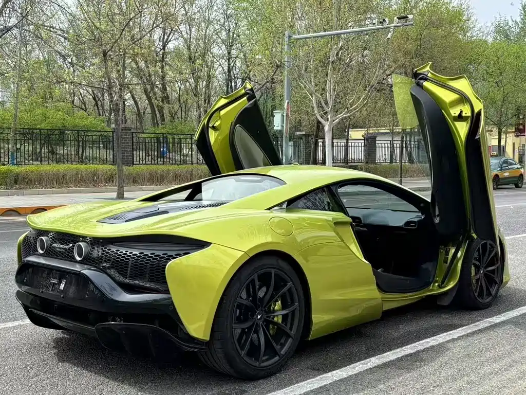 McLaren Artura — фото 4