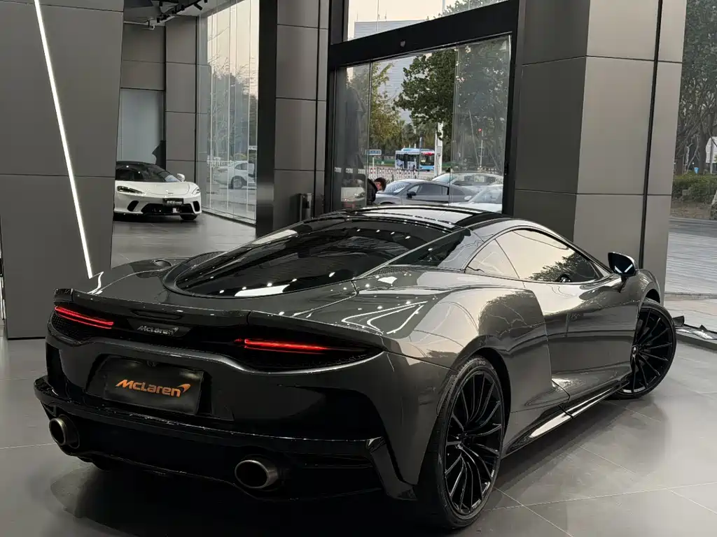 McLaren GT — фото 12