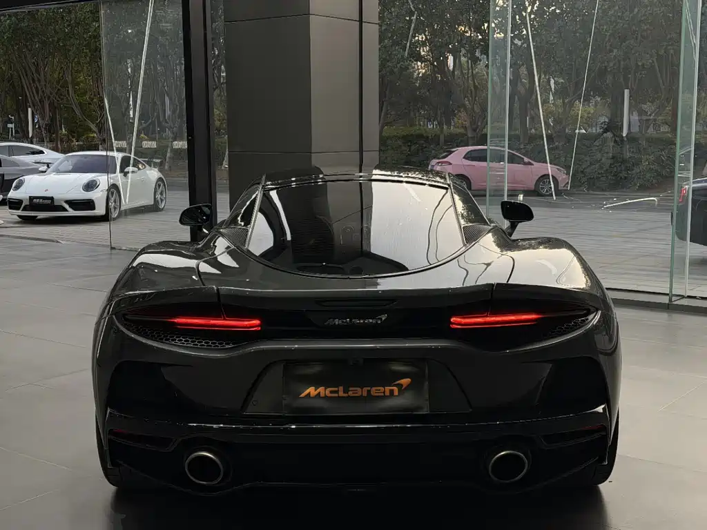 McLaren GT — фото 10
