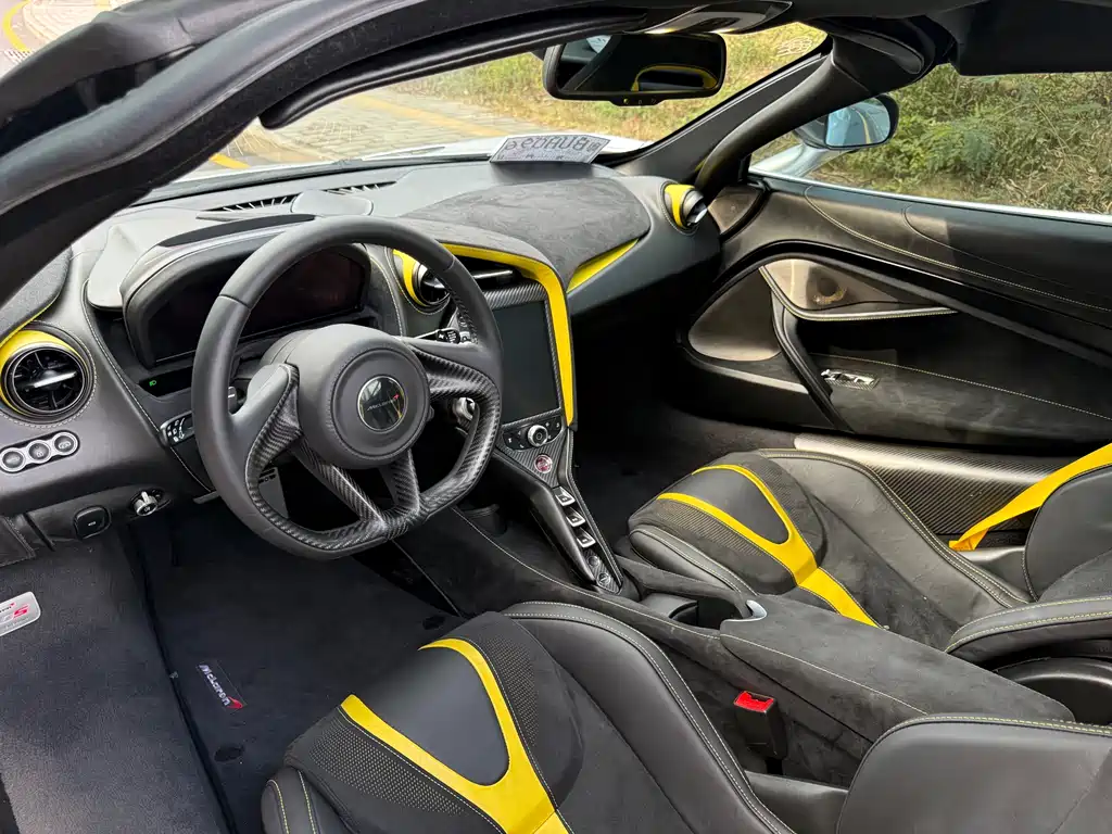 McLaren 720S — фото 9