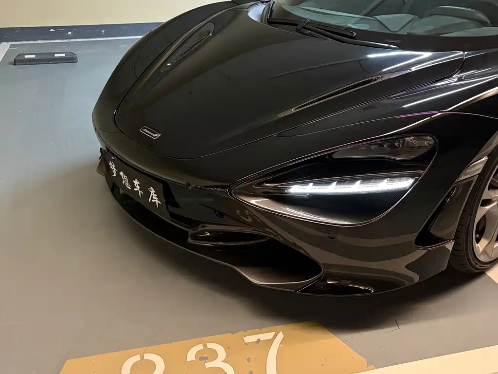 McLaren 720S — фото 13