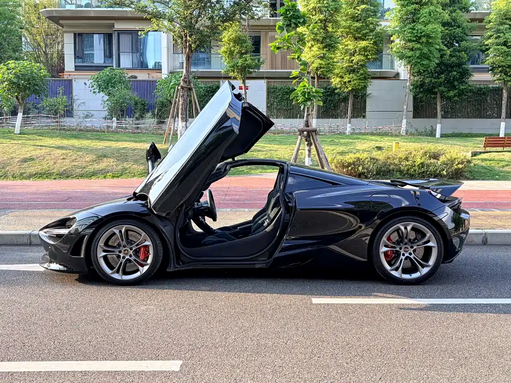 McLaren 720S — фото 5