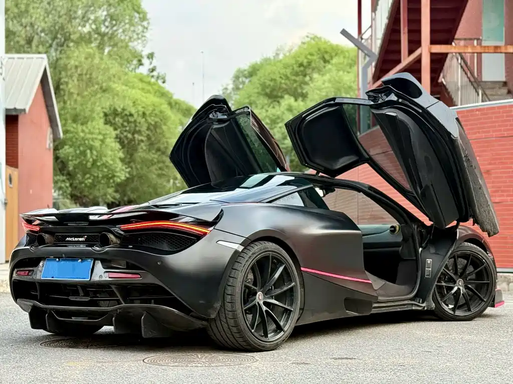 McLaren 720S — фото 6