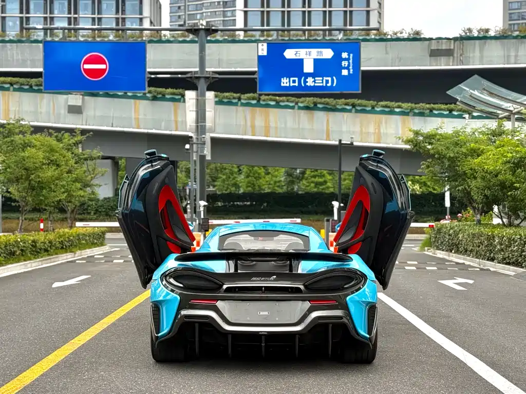 McLaren 600LT — фото 8