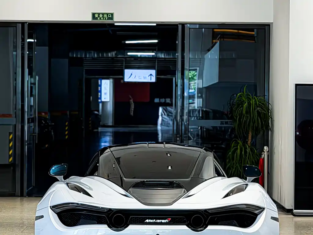 McLaren 720S — фото 7