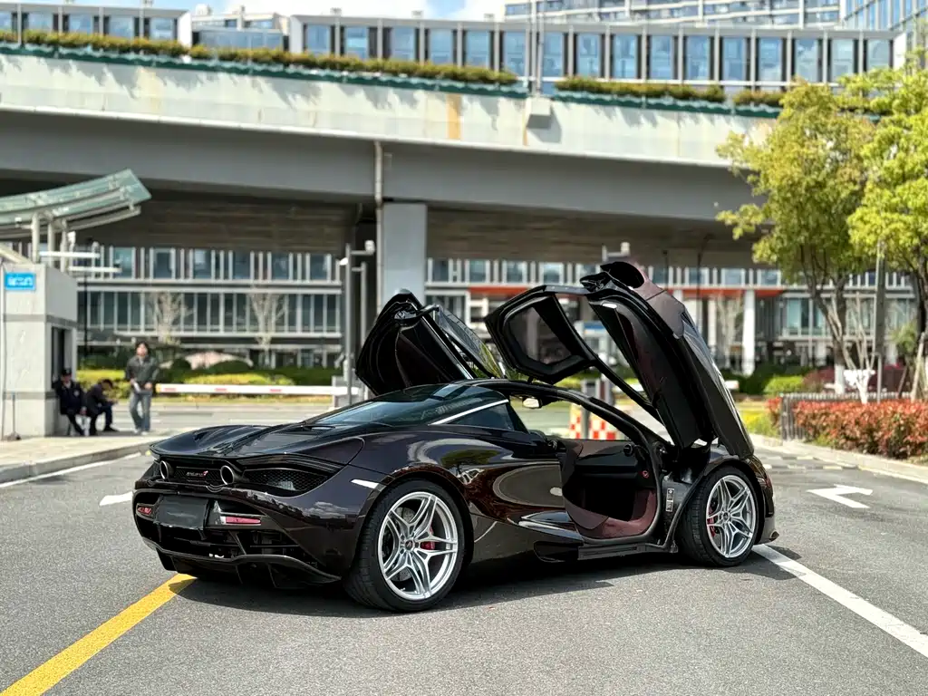 McLaren 720S — фото 7