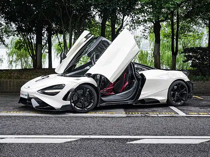 McLaren 720S — фото 2