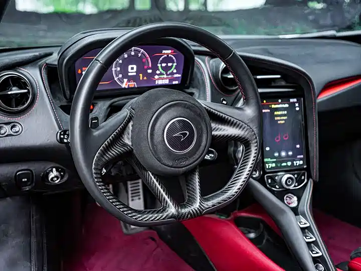 McLaren 720S — фото 10