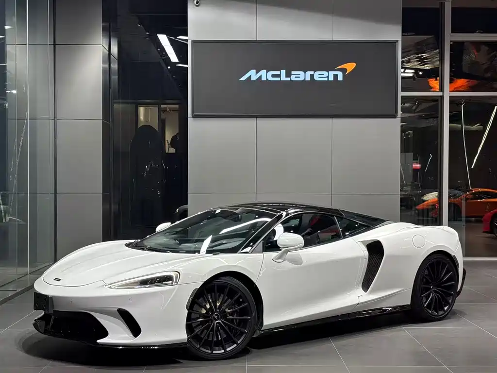 McLaren GT