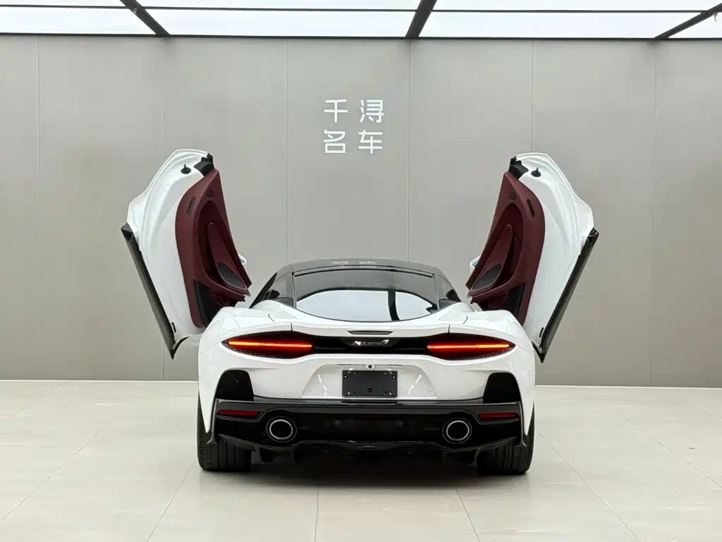 McLaren GT — фото 14