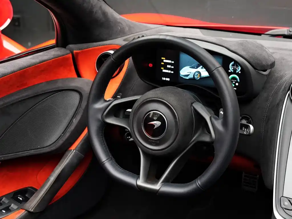 McLaren 600LT — фото 15
