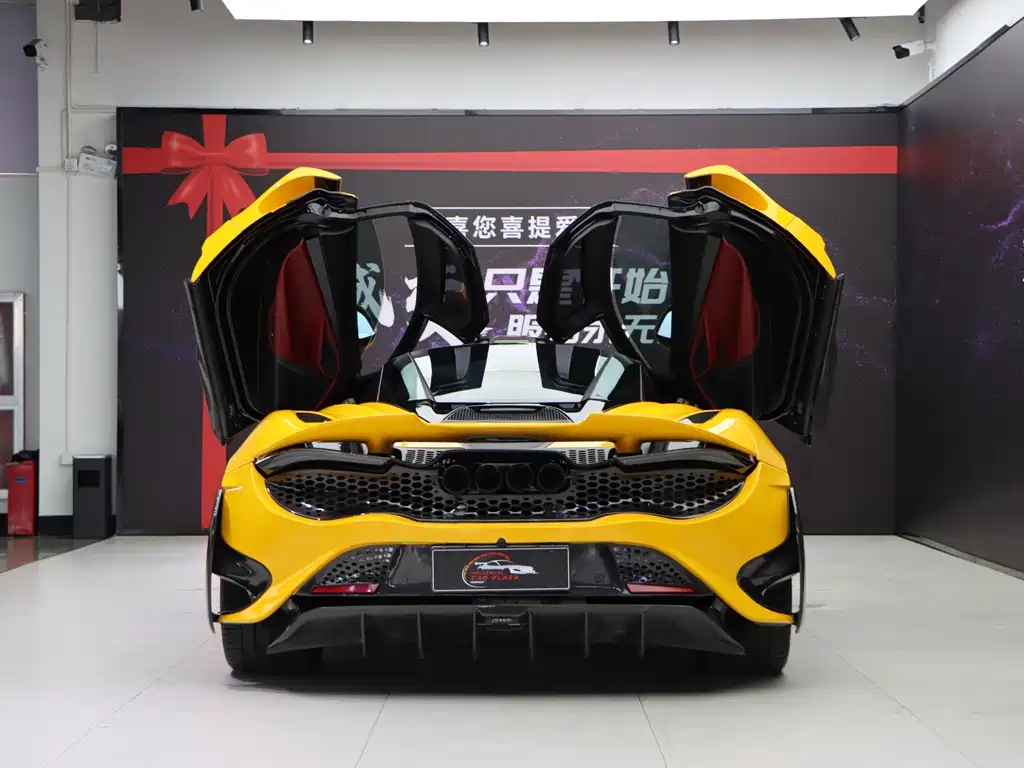 McLaren 720S — фото 6