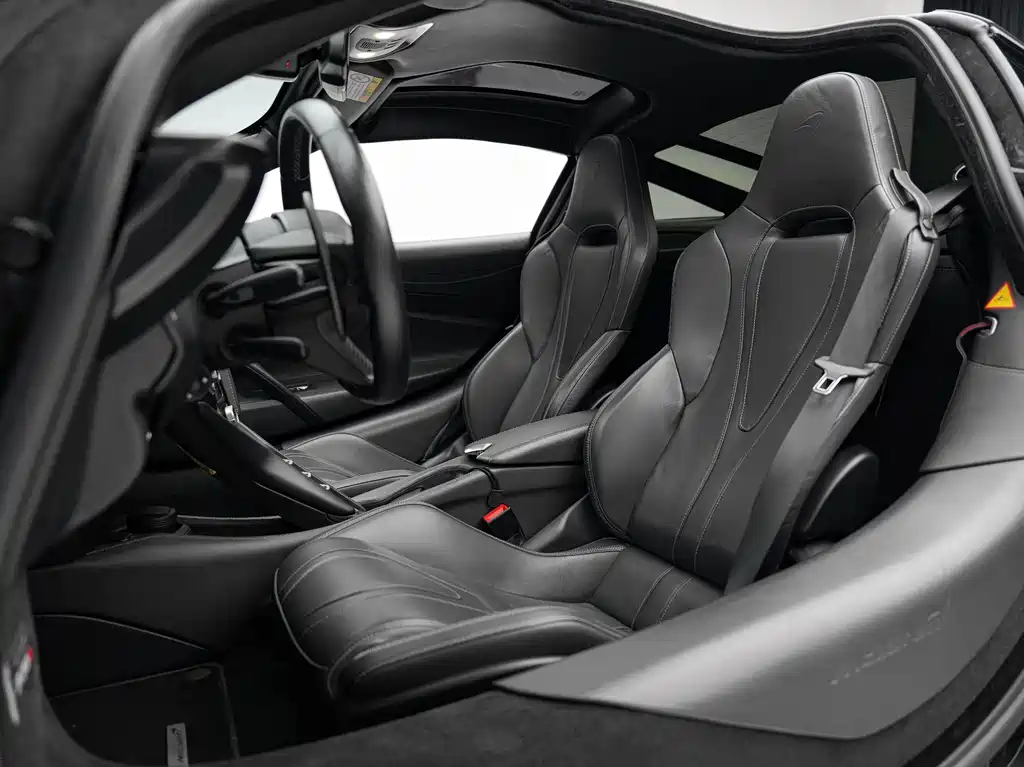 McLaren 720S — фото 19