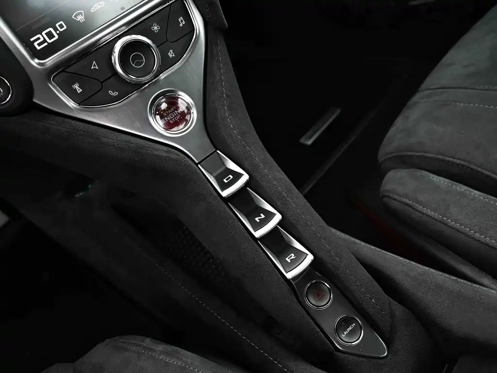 McLaren 720S — фото 11