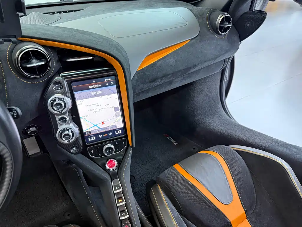McLaren 720S — фото 9
