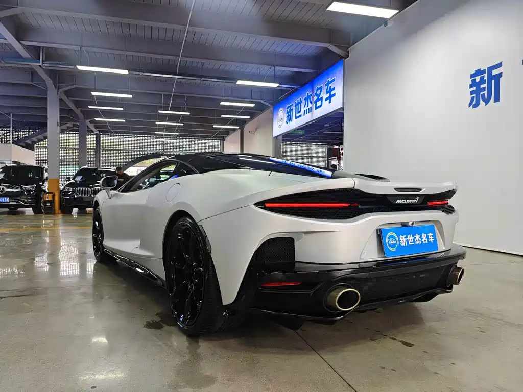 McLaren GT — фото 10