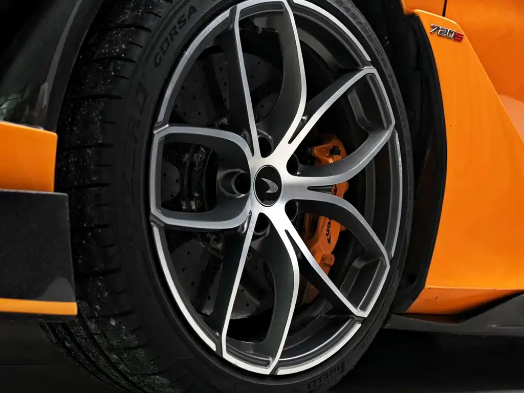 McLaren 720S — фото 22
