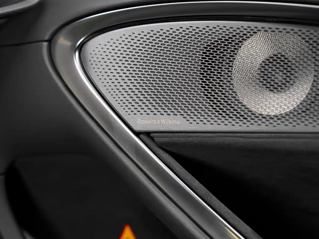 McLaren Artura — фото 17