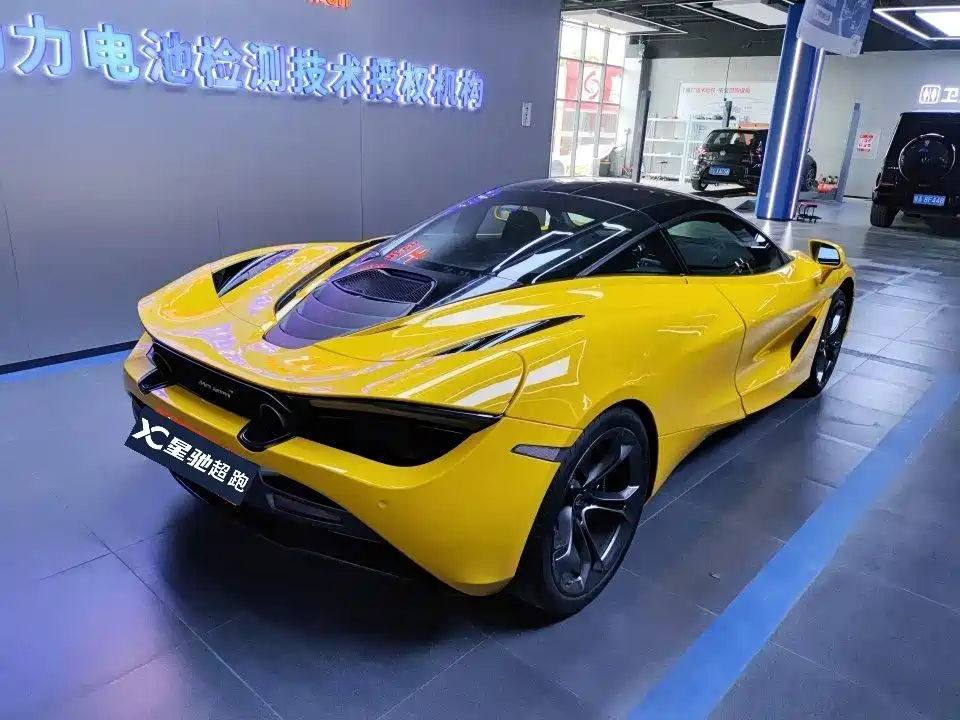 McLaren 720S — фото 2