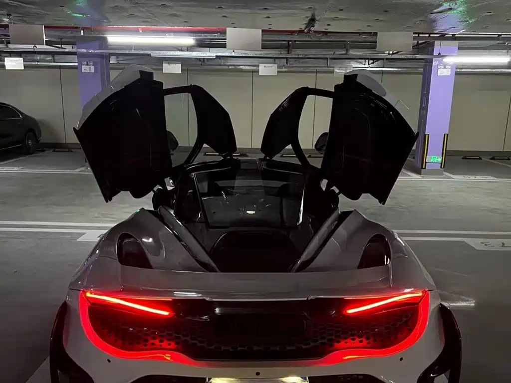 McLaren 720S — фото 2
