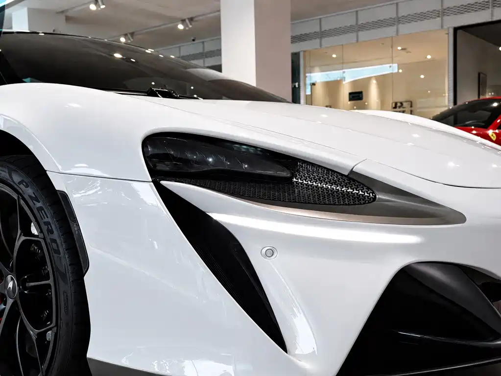 McLaren Artura — фото 11