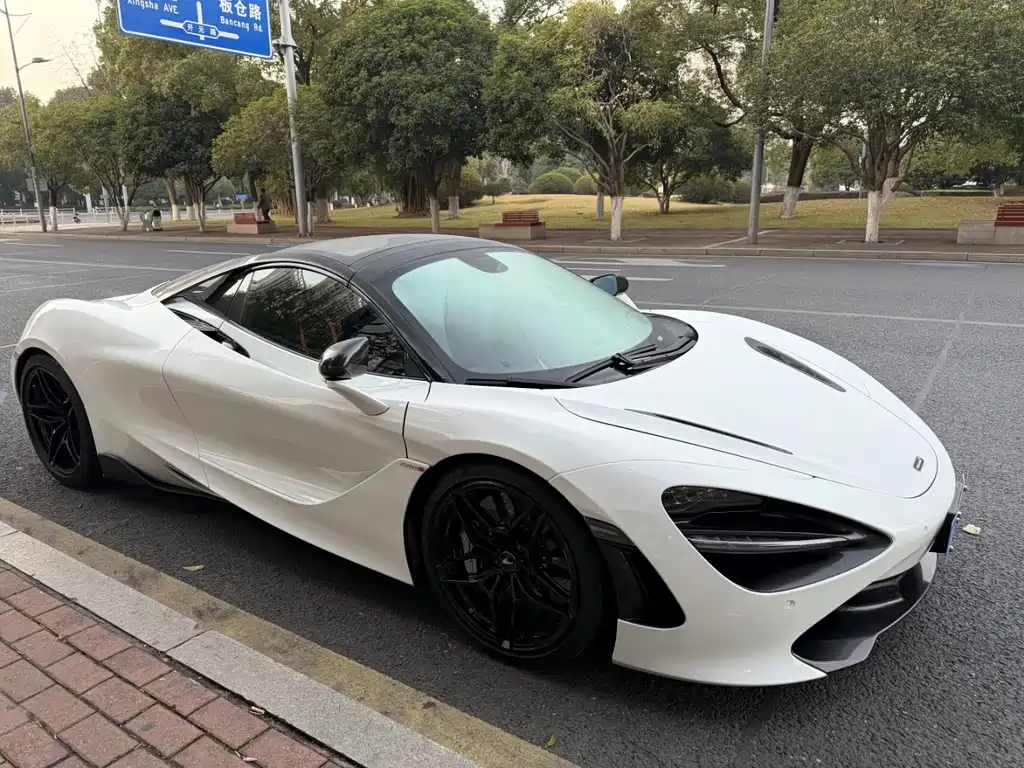 McLaren 720S — фото 3