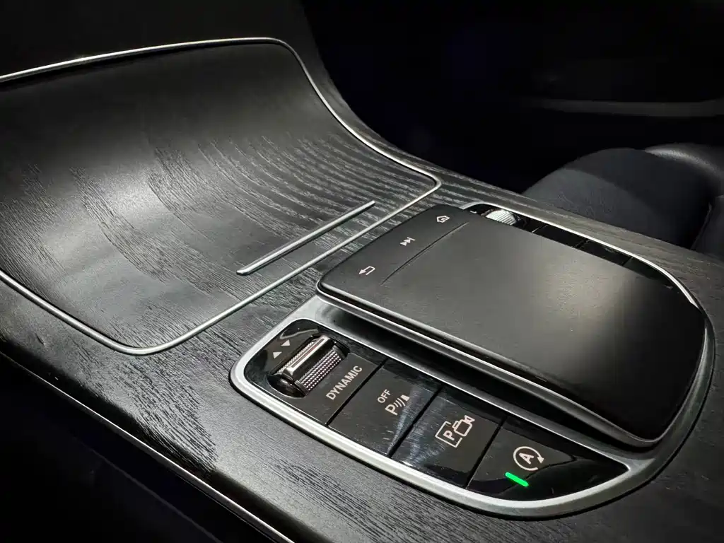 Mercedes-Benz C-Class — фото 19
