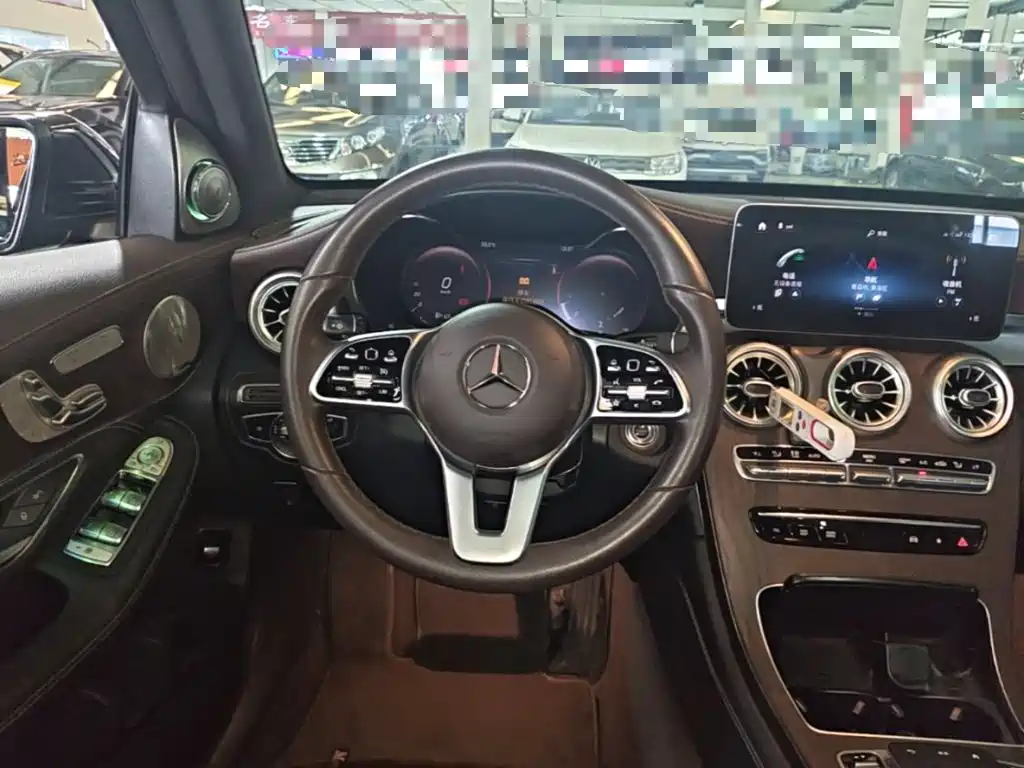 Mercedes-Benz GLC — фото 11