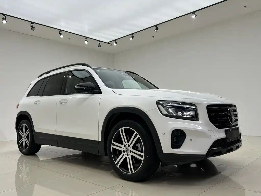 Mercedes-Benz GLB — фото 2