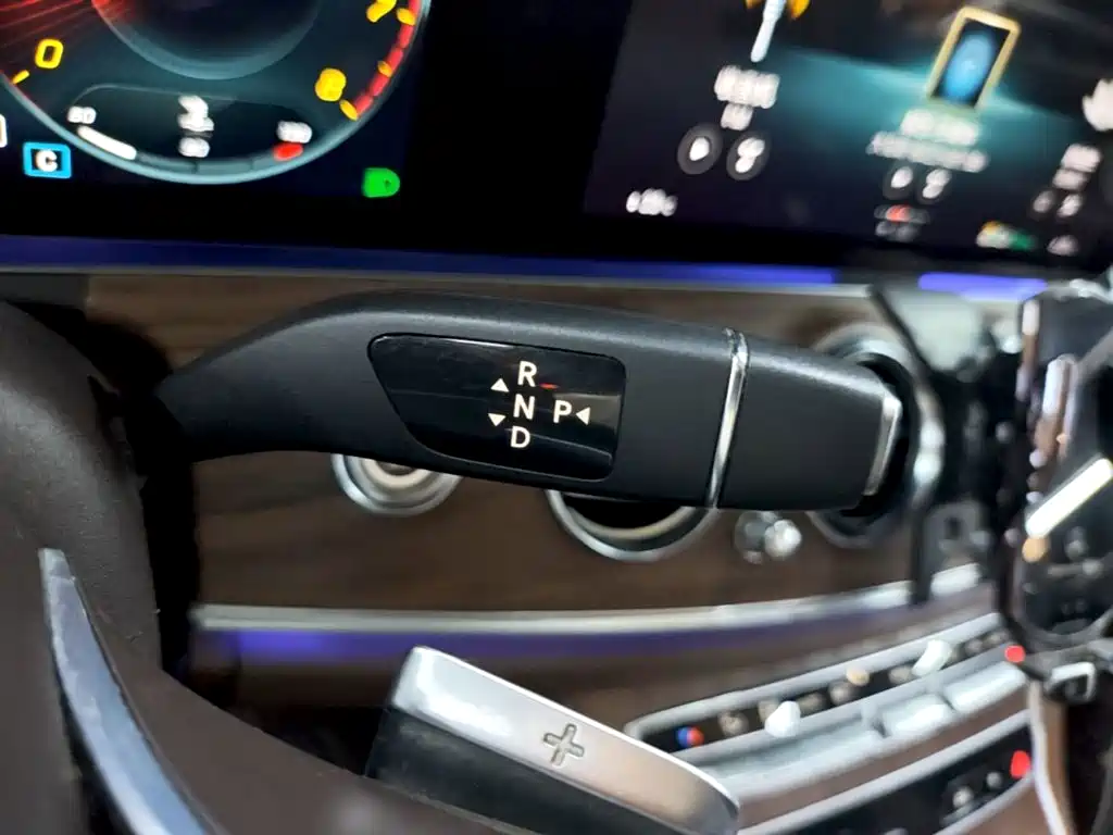 Mercedes-Benz E-Class — фото 14