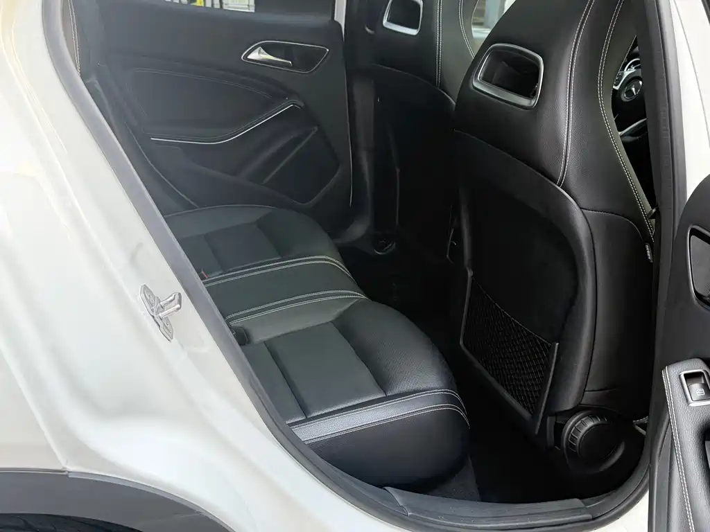 Mercedes-Benz GLA — фото 14