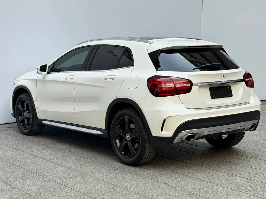 Mercedes-Benz GLA — фото 19