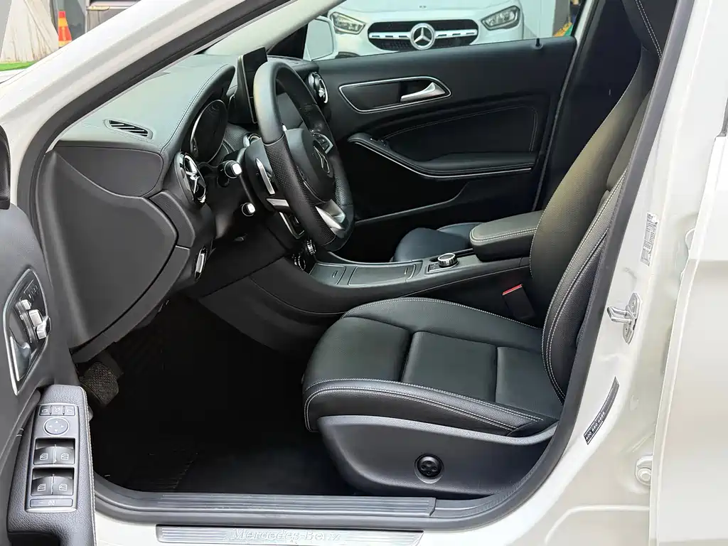 Mercedes-Benz GLA — фото 8