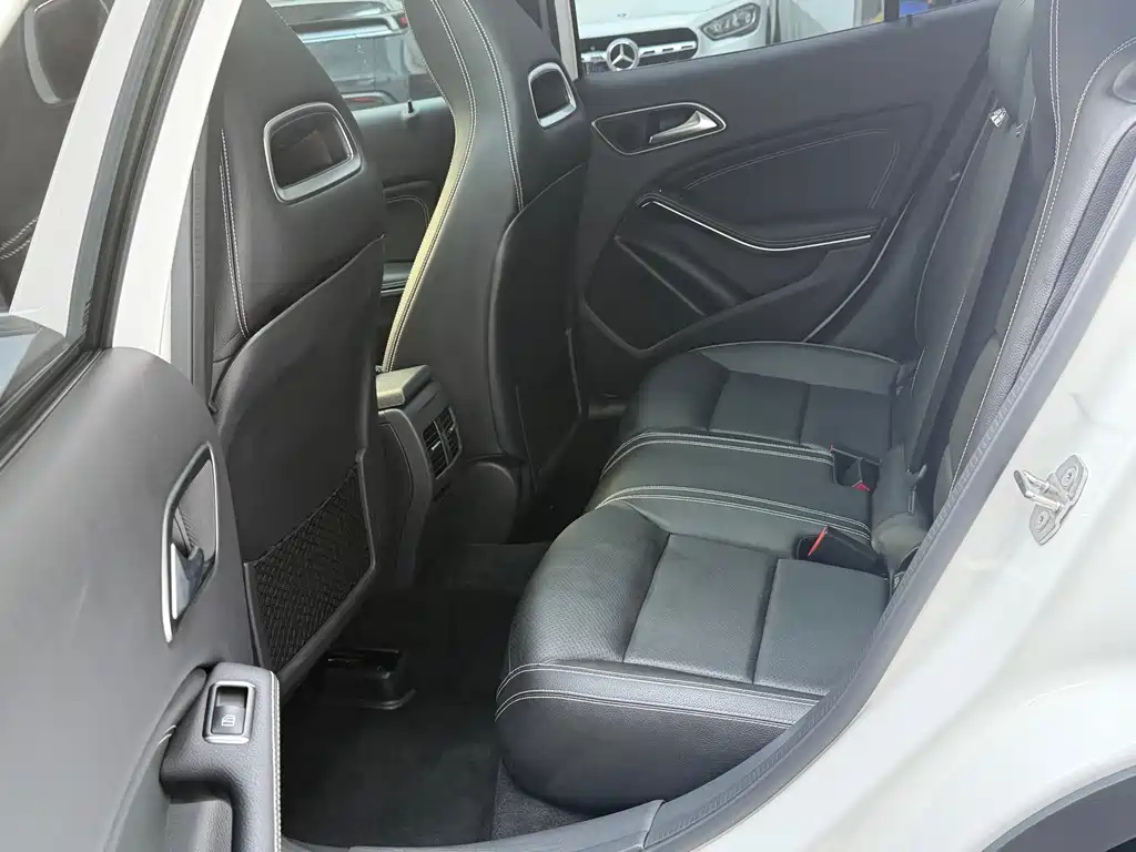 Mercedes-Benz GLA — фото 10