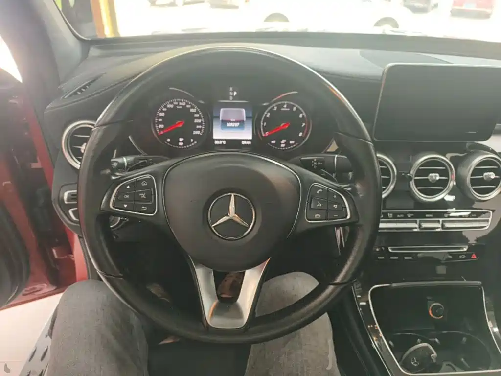 Mercedes-Benz GLC — фото 11