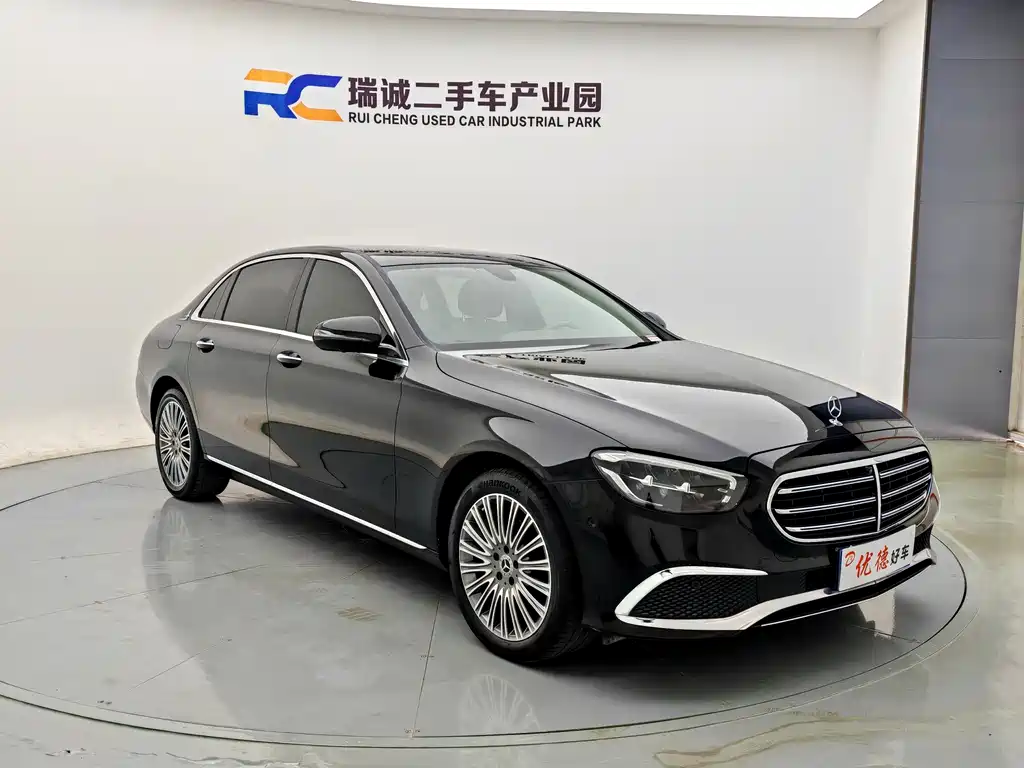 Mercedes-Benz E-Class — фото 17