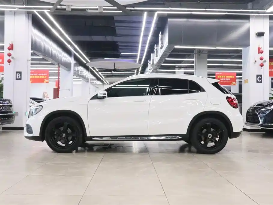 Mercedes-Benz GLA — фото 3