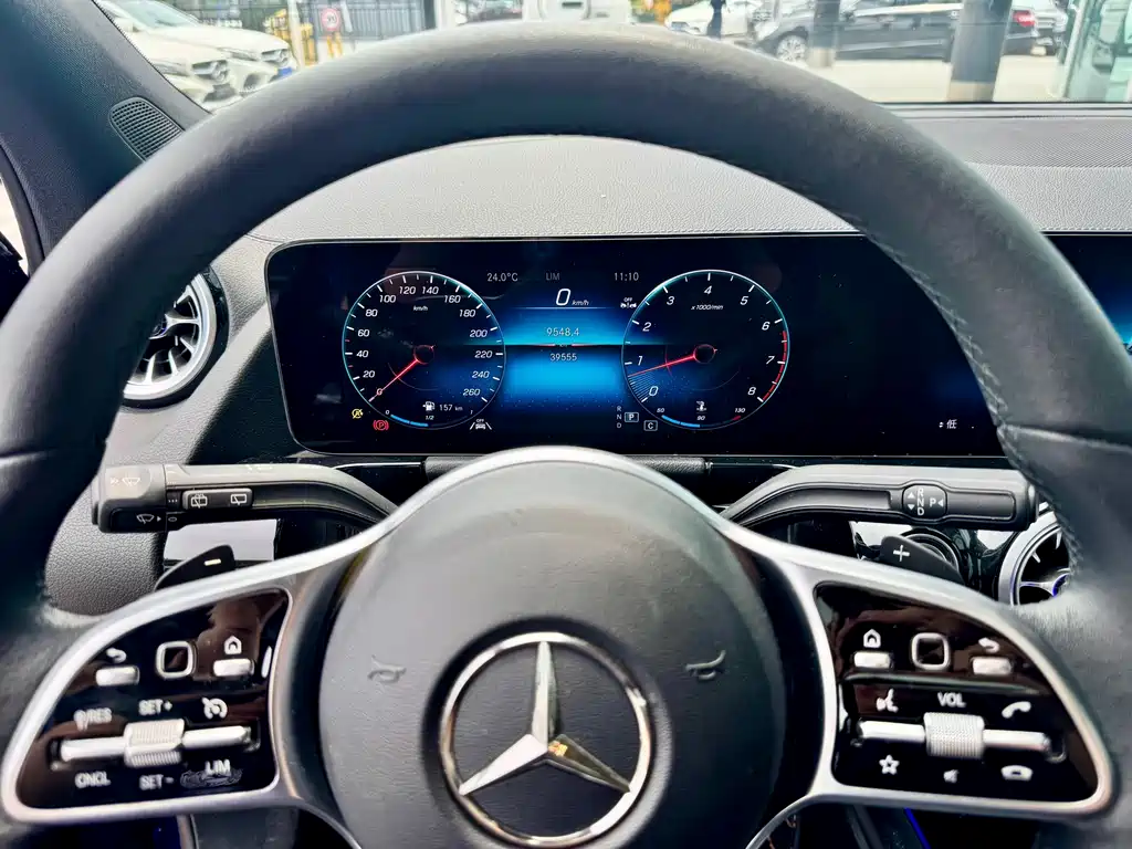 Mercedes-Benz GLA — фото 6