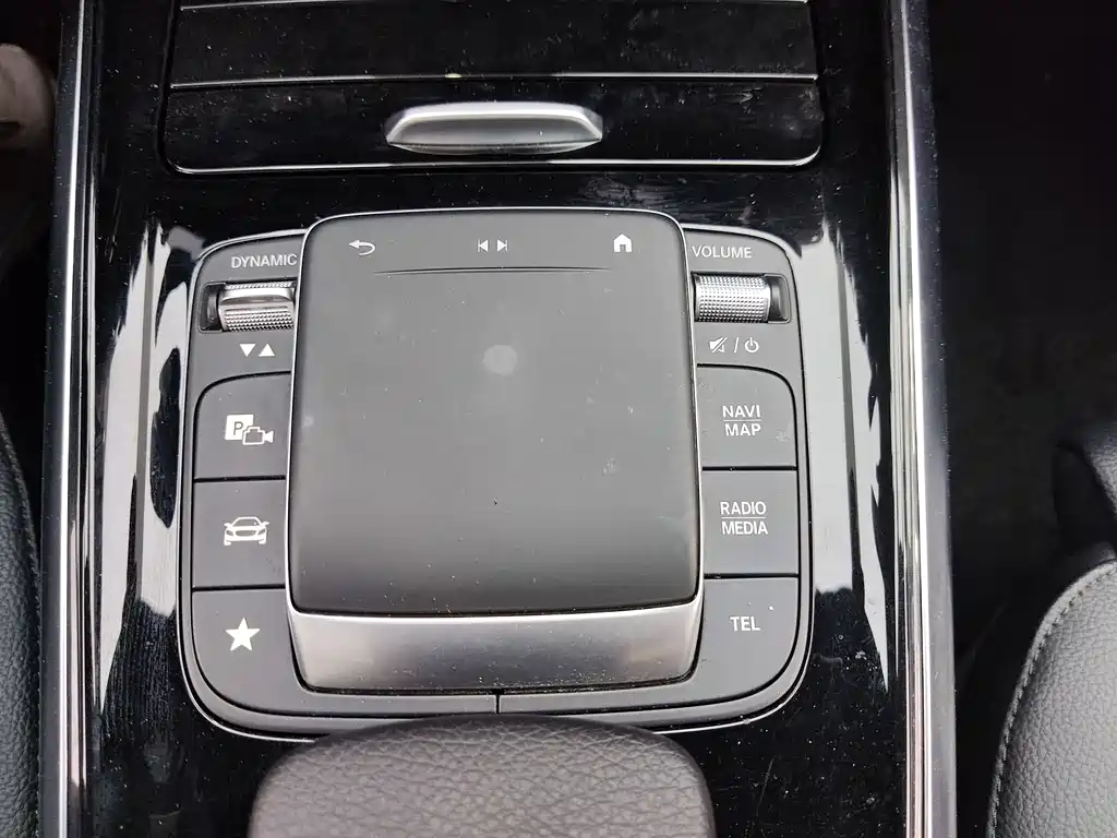 Mercedes-Benz GLA — фото 17