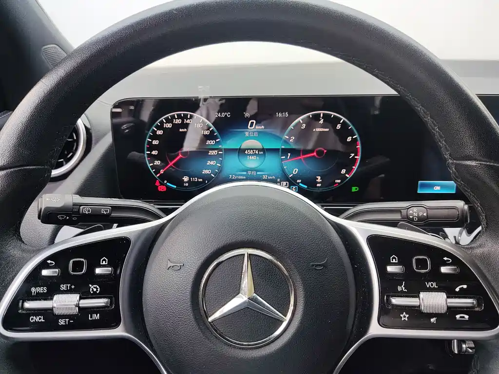Mercedes-Benz GLA — фото 20