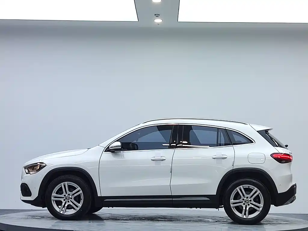 Mercedes-Benz GLA — фото 4