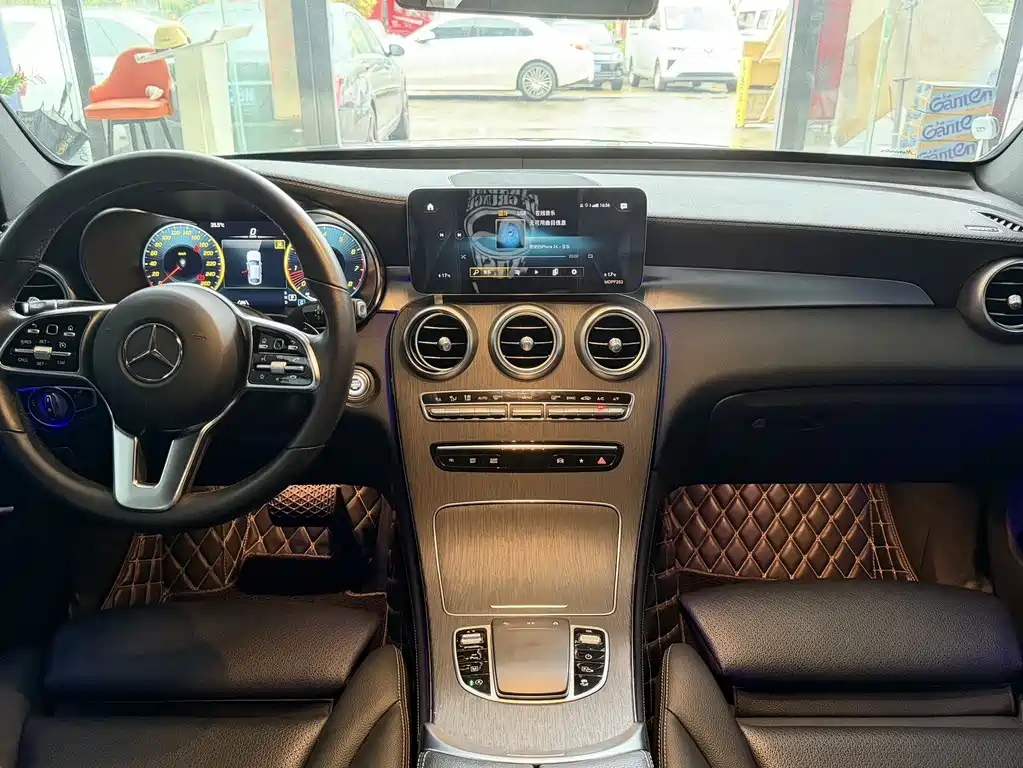 Mercedes-Benz GLC Coupe — фото 10